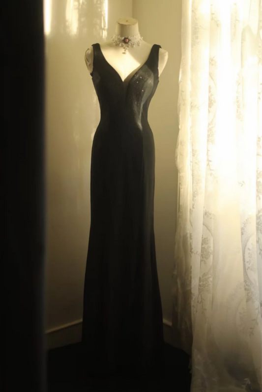 Black V-neck Waist-tight Slim-fit Sexy Elegant Party & Evening Gown gh7117
