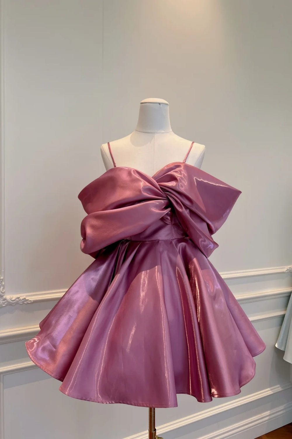 Lila kurzes Satin-Abendkleid/Geburtstagskleid gh6799