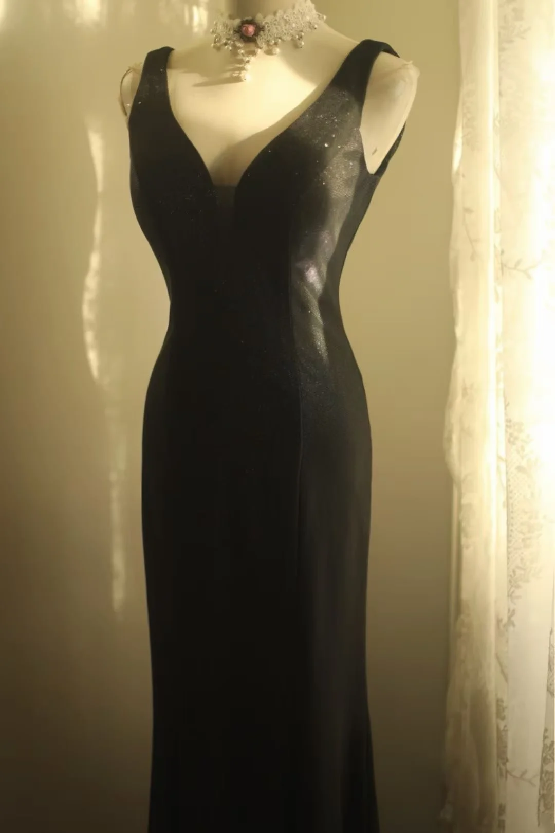 Black V-neck Waist-tight Slim-fit Sexy Elegant Party & Evening Gown gh7117