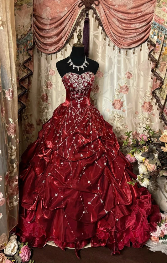 Wunderschönes, rotes, perlenbesetztes, langes Ballkleid aus Satin-Tüll gh4826