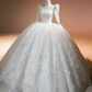Weißes Ballkleid im königlichen Stil mit Puffärmeln – aufwendig besticktes Brautkleid für die Kirche gh6968