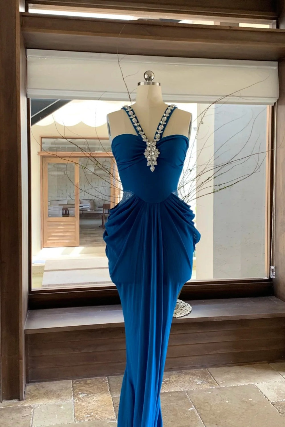 Langes, elegantes, blaues Satin-Abendkleid mit exquisiter Perlenverzierung (gh6769)