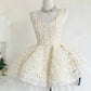 Ärmelloses Mini-Ballkleid aus Spitze mit zartweißem Blumenmuster gh6920