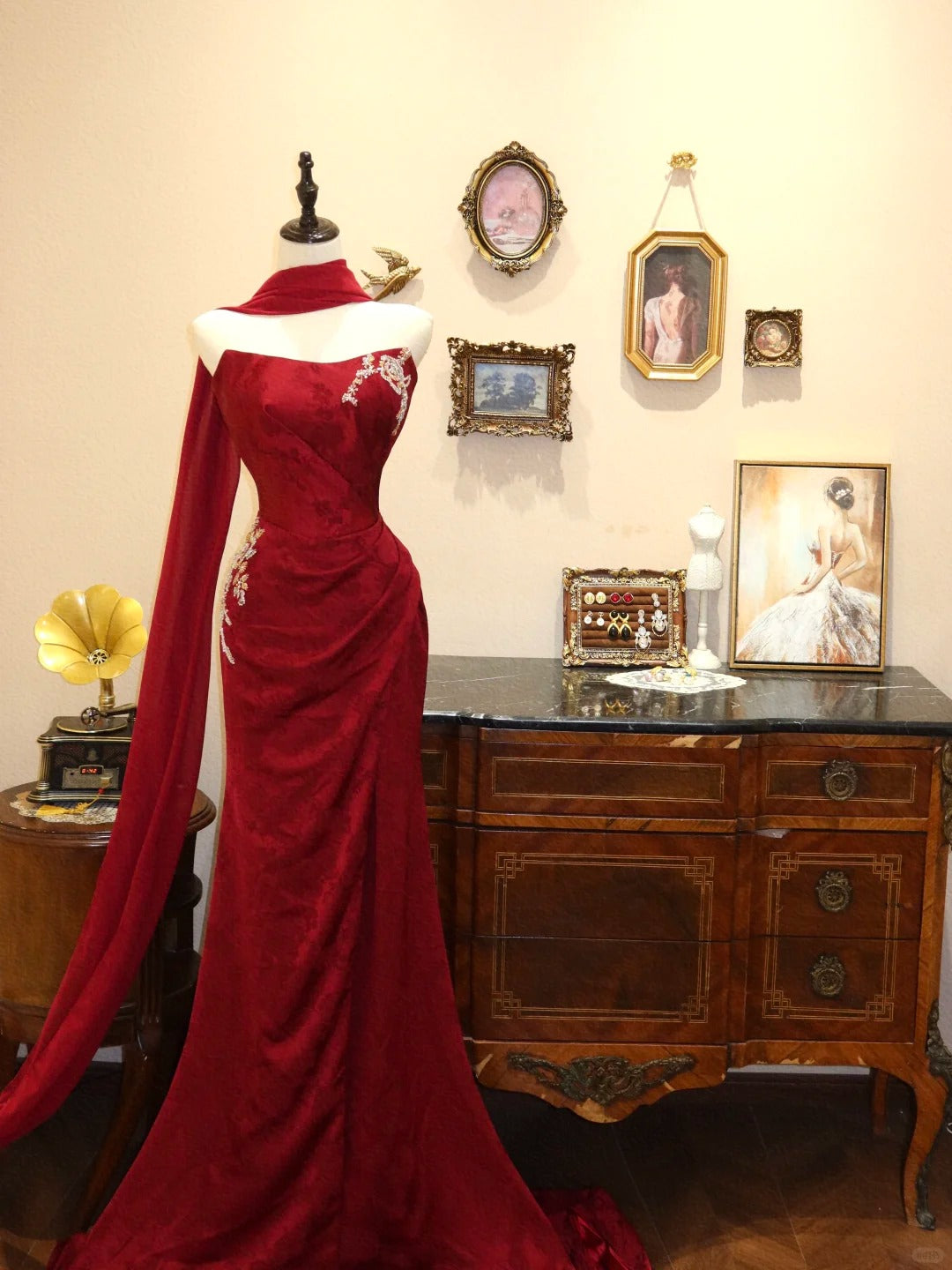 Robe de soirée sirène longue rouge à fleurs appliquées, élégante et fine, gh4238
