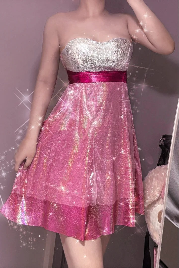 Festival Glow Paillettenkleid in Silber-Rosa - Schimmerndes, lasergeschnittenes, trägerloses, cooles, süßes Party-Minikleid gh6979