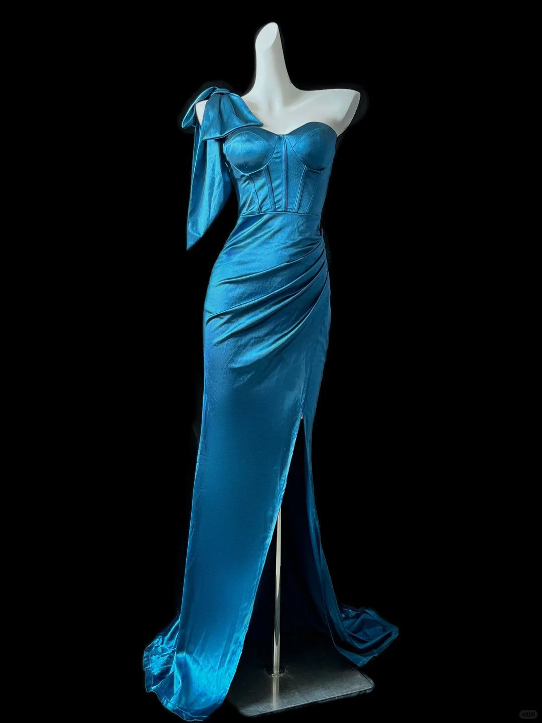 Grün/blau/rosa schlichte Mode elegant herzförmiger Ausschnitt eine Schulter lange Satin sexy Schlitz bodenlangen Ballkleid Abendkleid Ballkleid gh4072