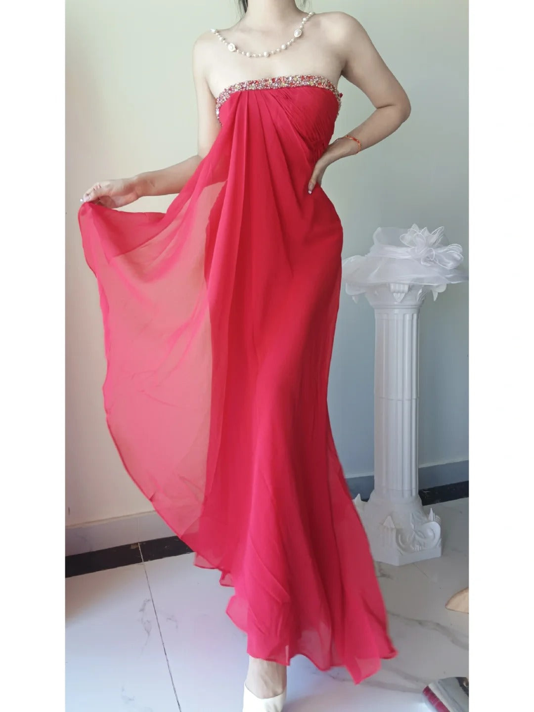 Robe de soirée longue en mousseline de soie rose fluide et élégante, avec perles, gh4709