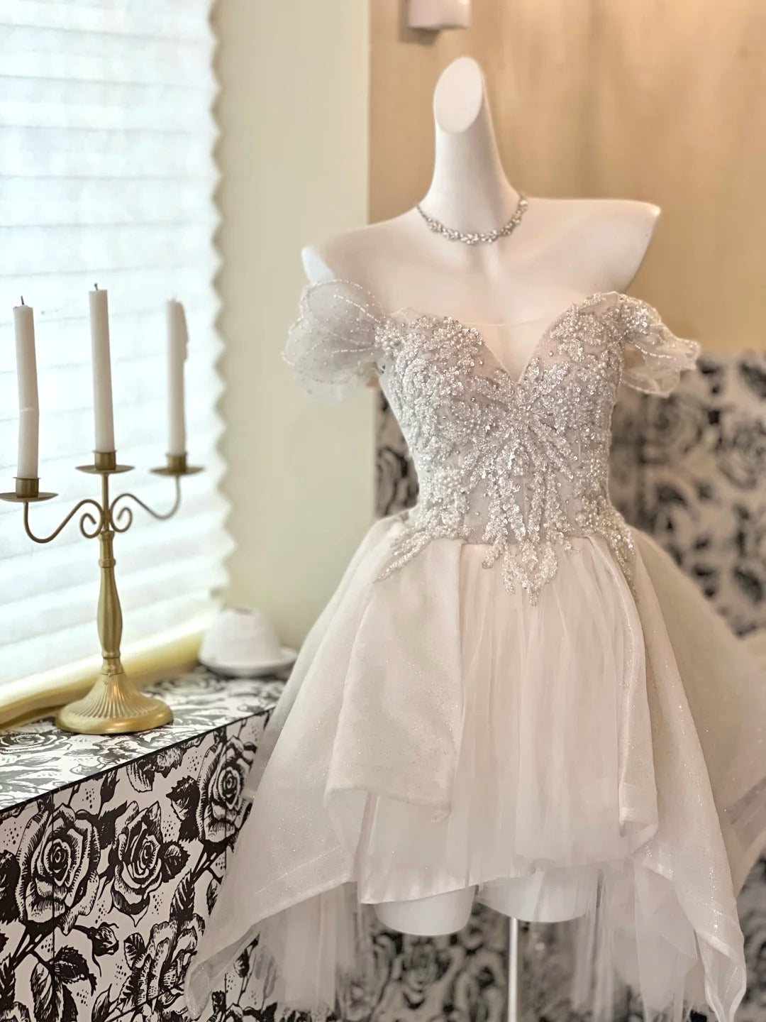 Weiß Glitzernde Perlen Kurzes Tüll Süßes Süßes Homecoming Kleid Geburtstagsparty Kleid Hochzeitskleid gh4263