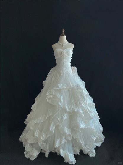 Off-White Strapless Romantic Gown, Lace Fabric, Cinched Waist, Voluminous Tiered Vintage Skirt, Wedding Dress gh8107
