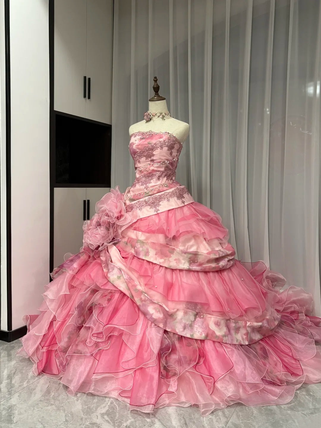 Rosa Blumen Perlen Langes Tüll Ballkleid 16. Geburtstagskleid Quinceanera Kleid gh4736