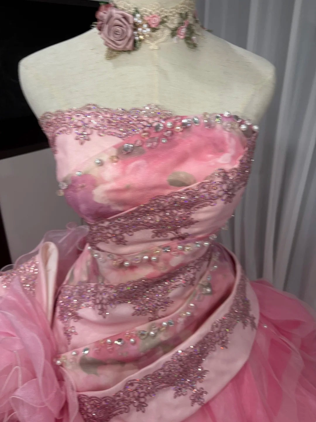 Rosa Blumen Perlen Langes Tüll Ballkleid 16. Geburtstagskleid Quinceanera Kleid gh4736