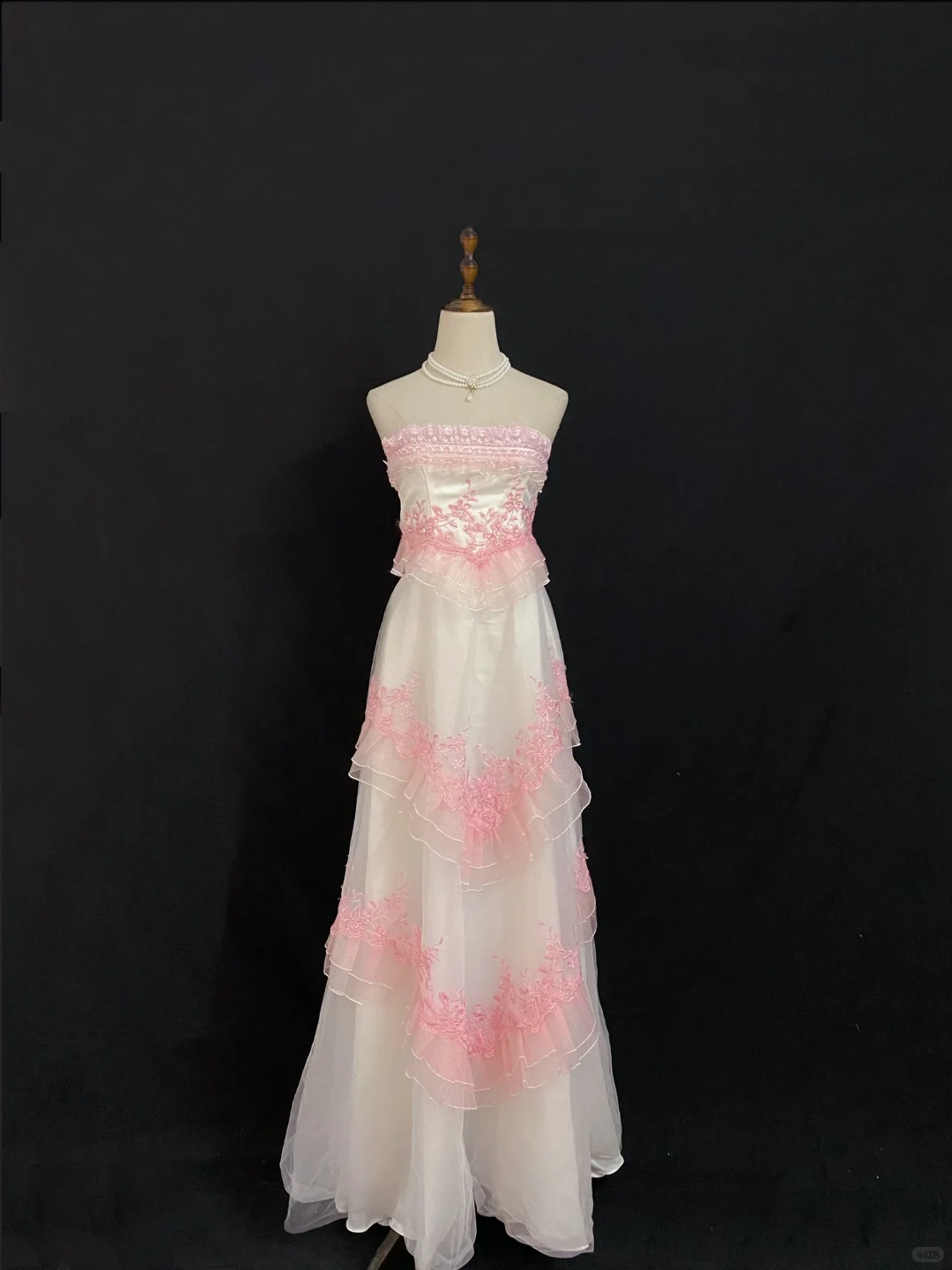 Light pink strapless long romantic gown with fitted waist, luxurious and elegant style, wedding dress & bridal gown gh8284