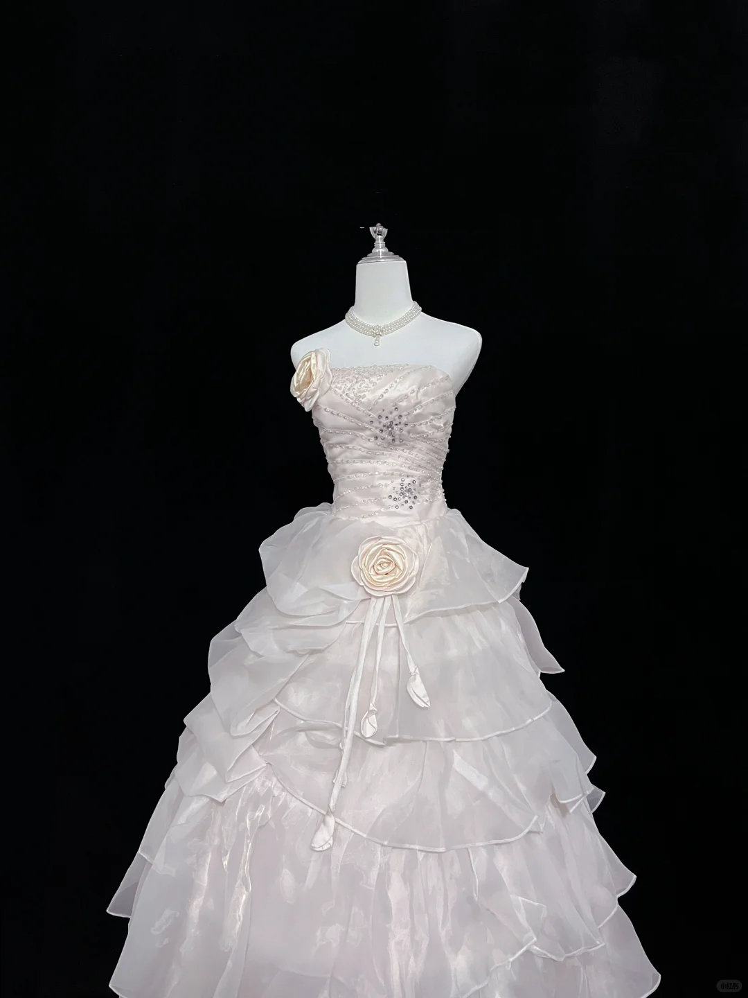 Blush Pink Strapless with Rose Florals, Cinched Waist, Voluminous Tiered Skirt Long Romantic Dress, Wedding Gown gh8069