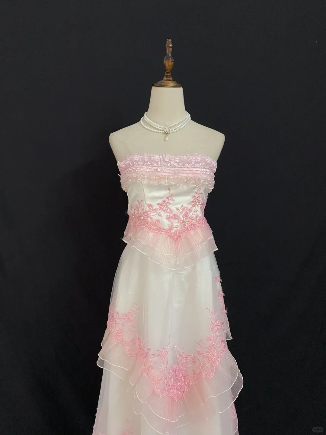 Light pink strapless long romantic gown with fitted waist, luxurious and elegant style, wedding dress & bridal gown gh8284