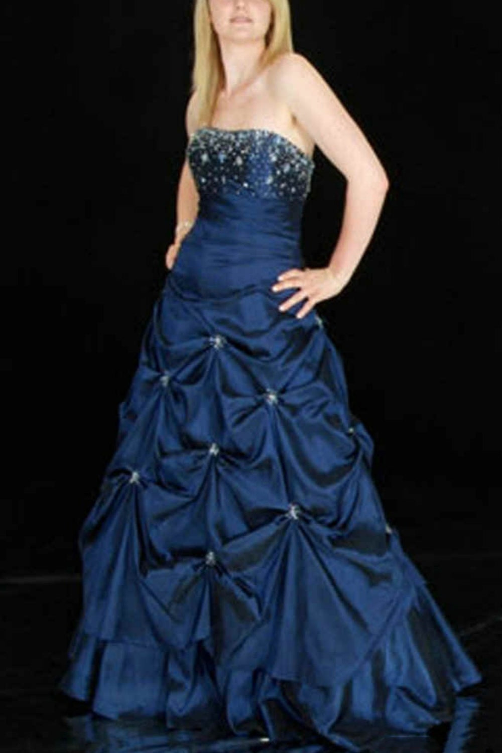 girlhomeshops-Elegant Navy Blue Strapless Ball Gown with Beaded Bodice and Ruched Embellished gh5814