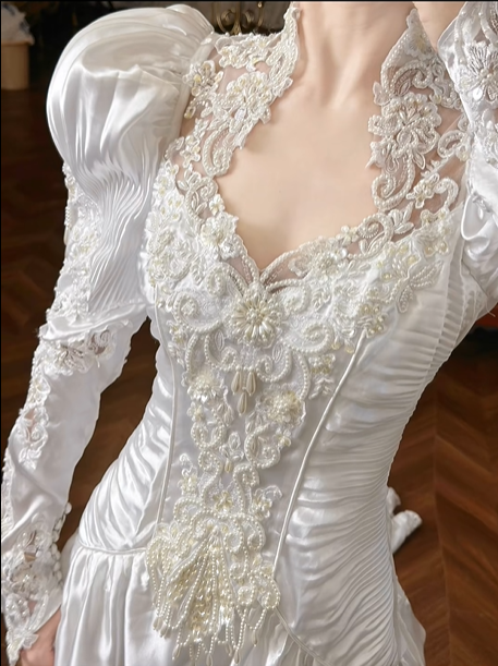 White Vintage Satin Wedding Gown, Lace Petal V‑Stand Collar, Leg‑of‑Mutton Puff Long Sleeves, Boned Bodice With Heavy Lace Appliqués, Flowing Satin Long Train with Scalloped Lace Hem, Prom Dress gh8657