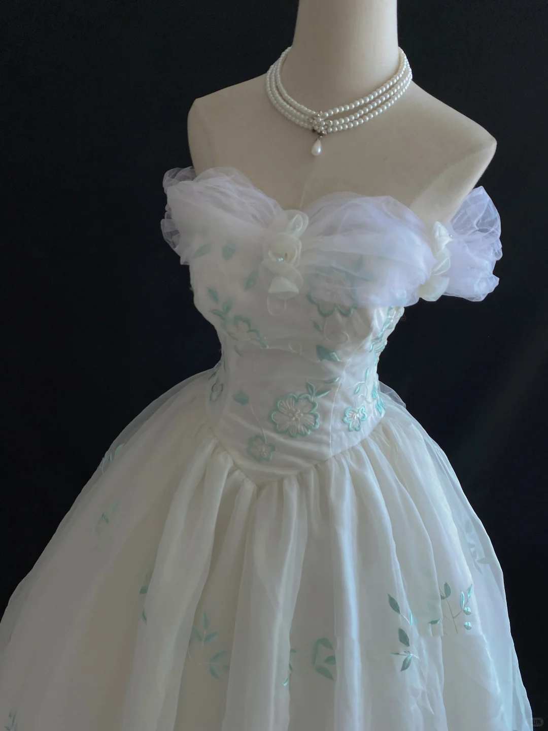 White Off-Shoulder Romantic Gown, Cinched Waist, Vintage Green Embroidery, Voluminous Skirt, Wedding Dress & Bridal Gown gh8112