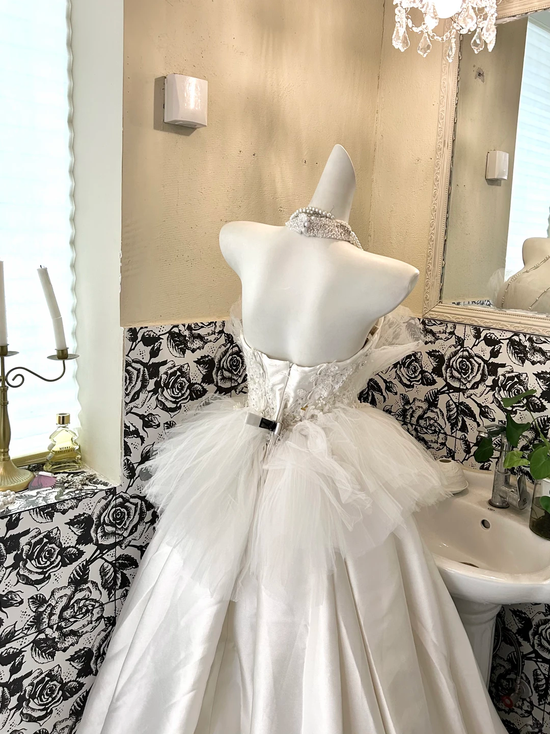 White Strapless Waist-Cinched Full Flared Long Gentle Elegant Romantic Dress, Wedding Gown gh7671