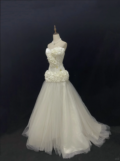 Off-White Vintage Strapless Long Romantic Gown, Cinched Slim Waist, Elegant & Gentle Style, Wedding Gown gh8114