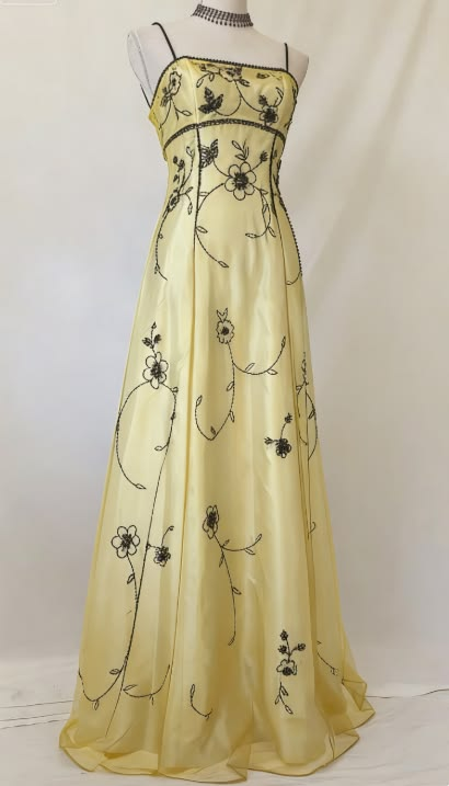 ✨Girlhomeshops-Vintage Pale Yellow Black Floral Beaded Spaghetti Strap Formal Gown gh10239