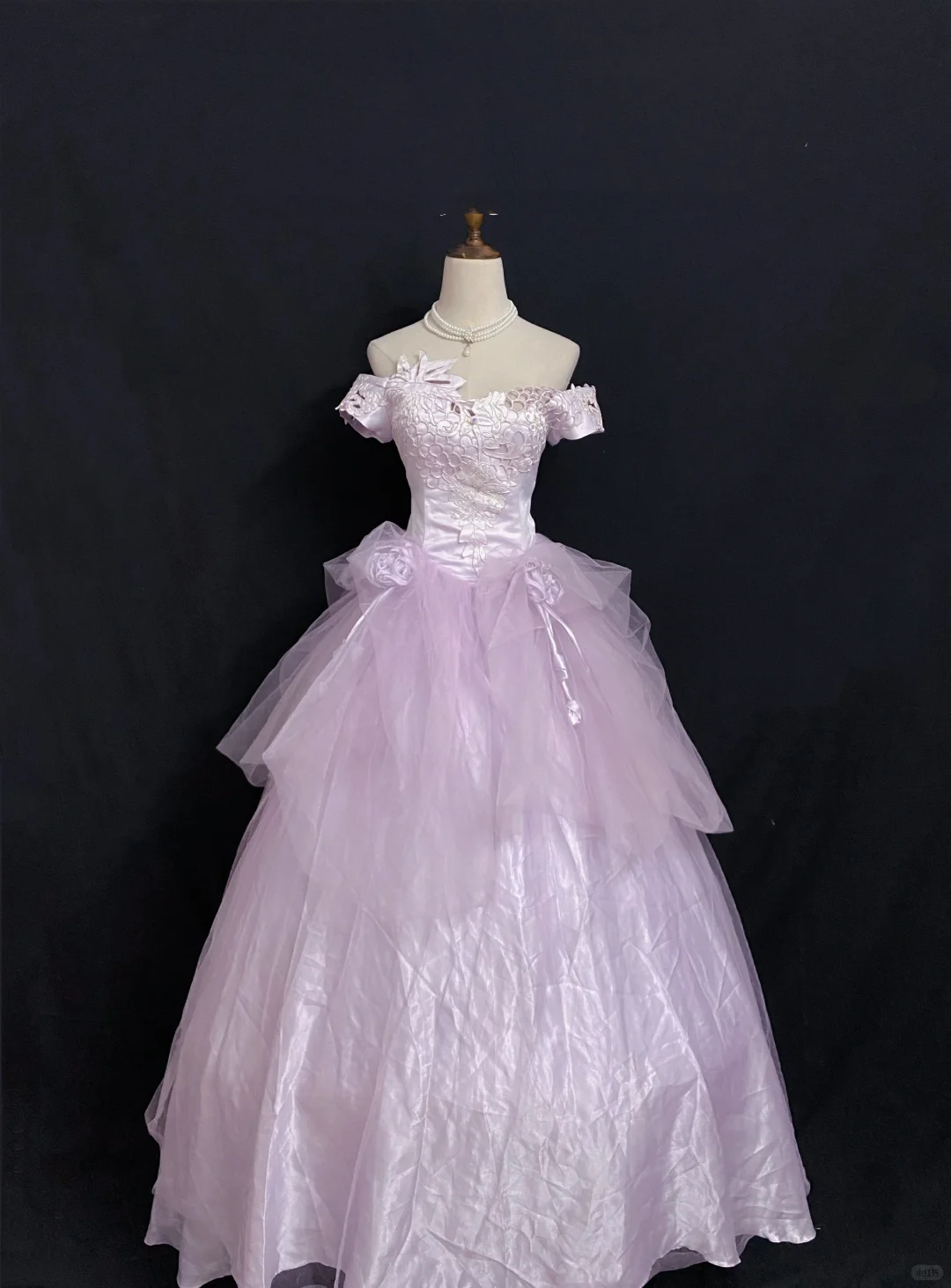 Lavender Off-the-Shoulder Romantic Gown with Fitted Waist and Fluffy Princess Skirt, Wedding Dress & Bridal Gown gh8291