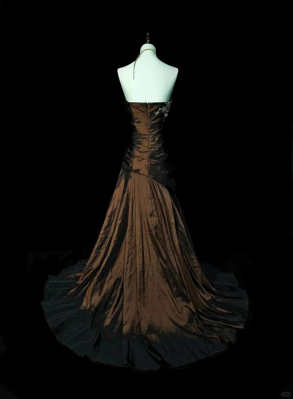 Braun-schwarzes, schulterfreies Satin-Abendkleid mit Farbverlauf: Aufwendige Stickerei, Meerjungfrauen-Stil, hochwertiges Maxi-Abendkleid gh6587