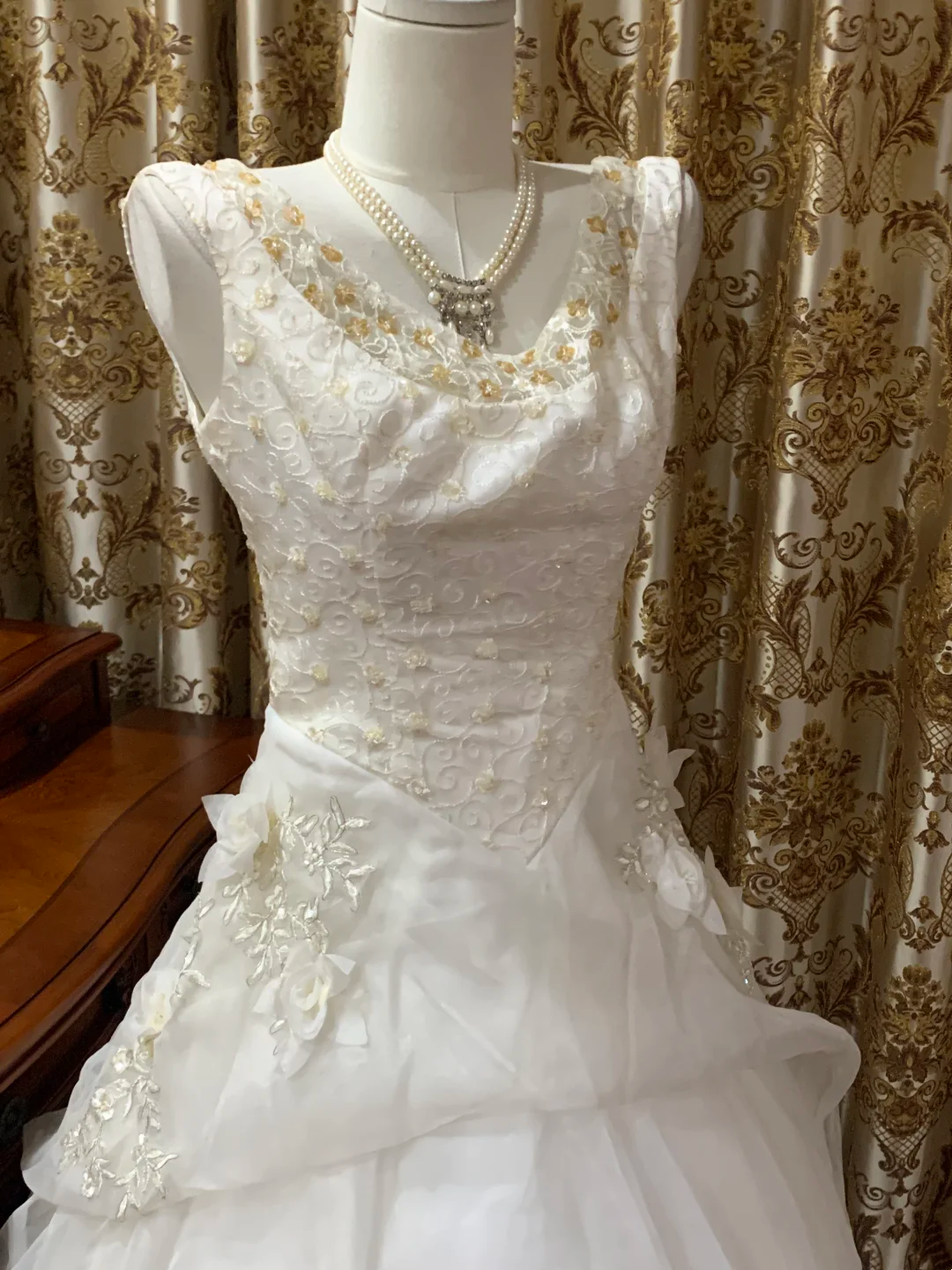 White Sleeveless Waist-Cinched Voluminous Skirt Prom Gown, Birthday Dress, Graduation Prom Dress, Bridal Wedding Gown gh7264