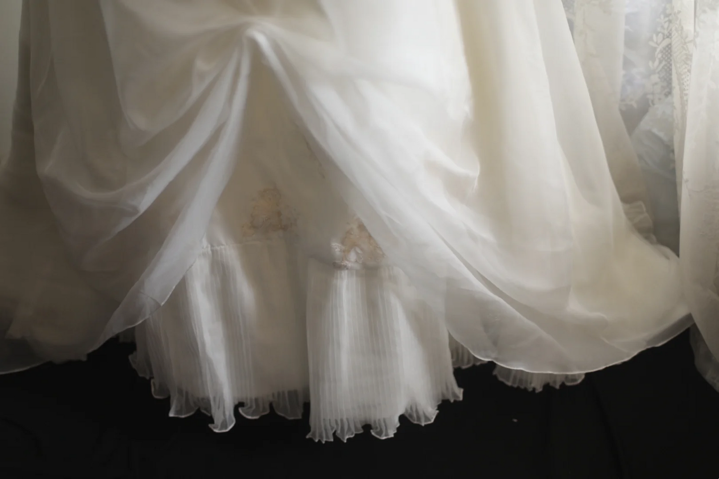 White Halter Beaded Waist-Cinched Slim Retro Long Ball Gown Evening Dress gh7118