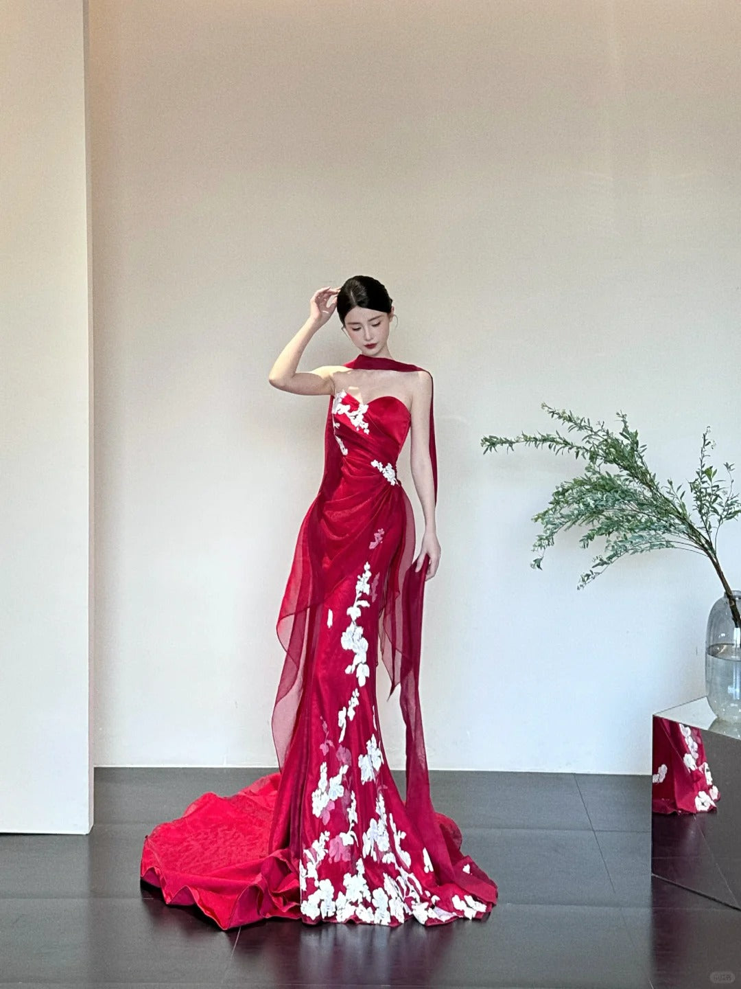 Rot Elegant Zarte Blumen Mode Elegante Lange Satin Tüll Meerjungfrau Slim Fit Bodenlangen Schleppendes Ballkleid Abendkleid Ballkleid gh3733