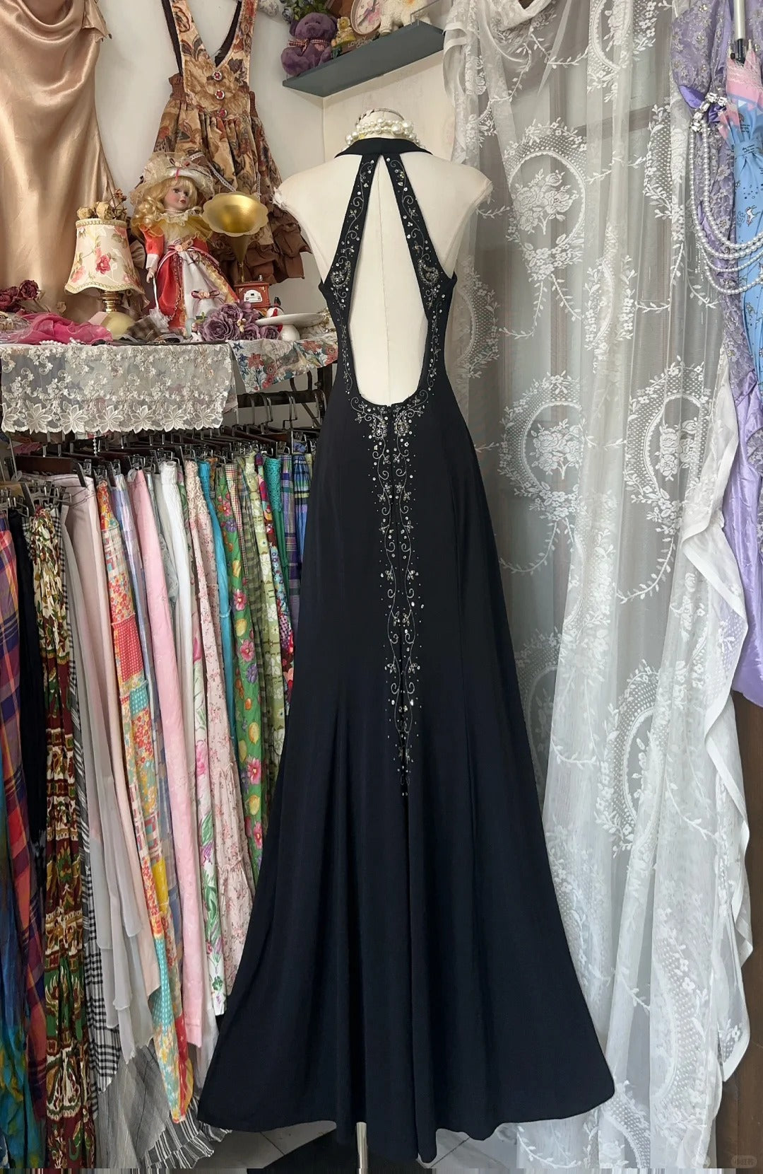 Girlhomeshops - Robe de soirée longue en mousseline de soie, style rétro, motif floral noir, élégante, pour anniversaire, gh5174