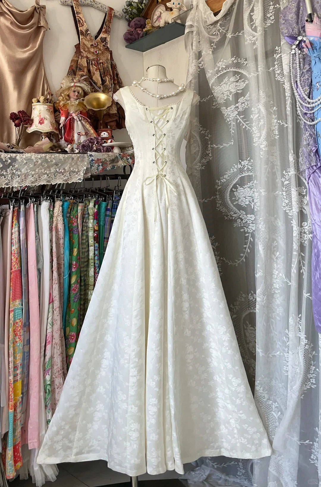 Girlhomeshops - Robe de soirée longue en satin blanc, simple et élégante, coupe trapèze, gh5169