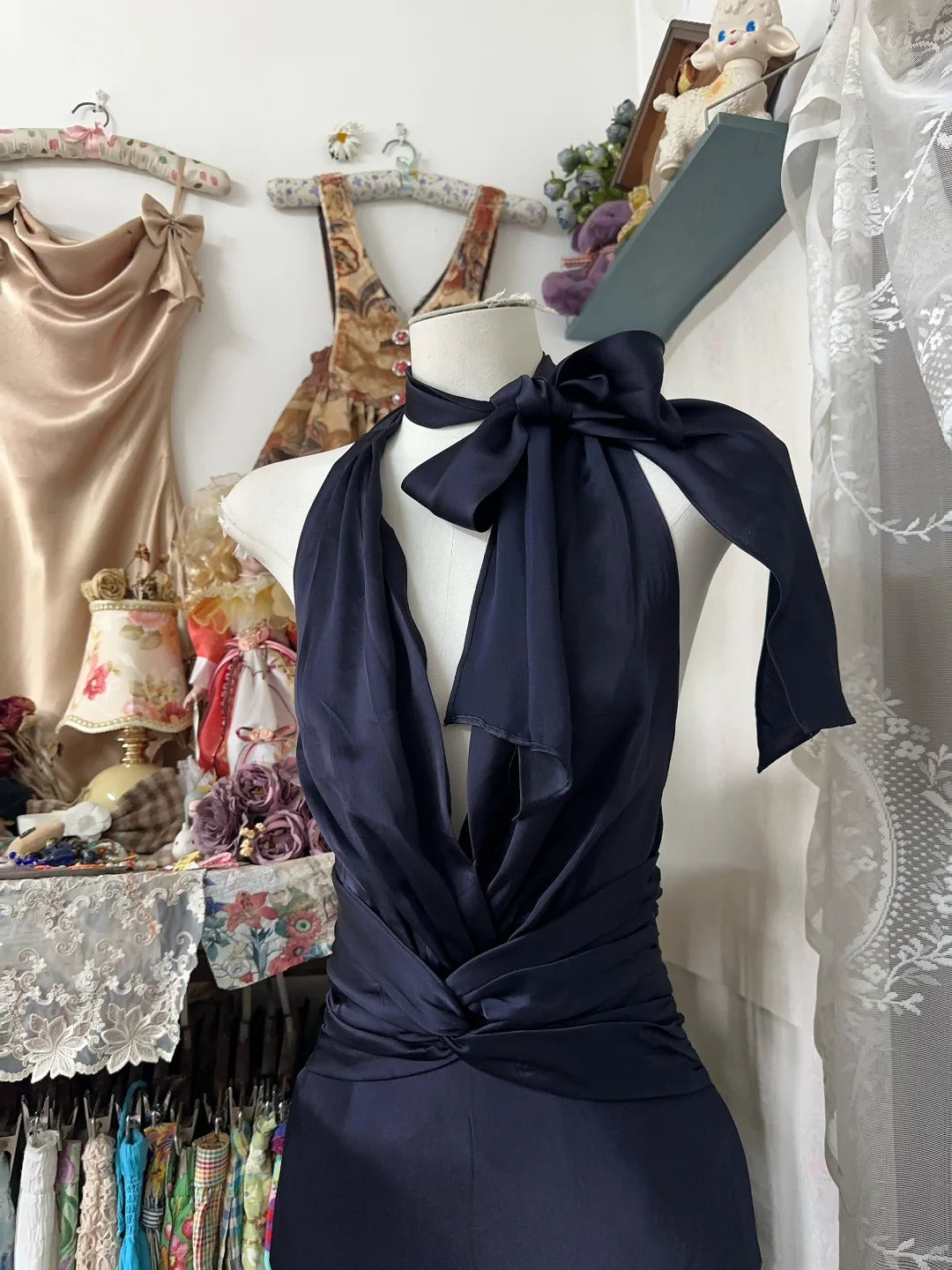 Girlhomeshops - Robe de soirée longue en satin bleu foncé, coupe trapèze, élégante et simple, gh5191