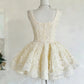 Ärmelloses Mini-Ballkleid aus Spitze mit zartweißem Blumenmuster gh6920