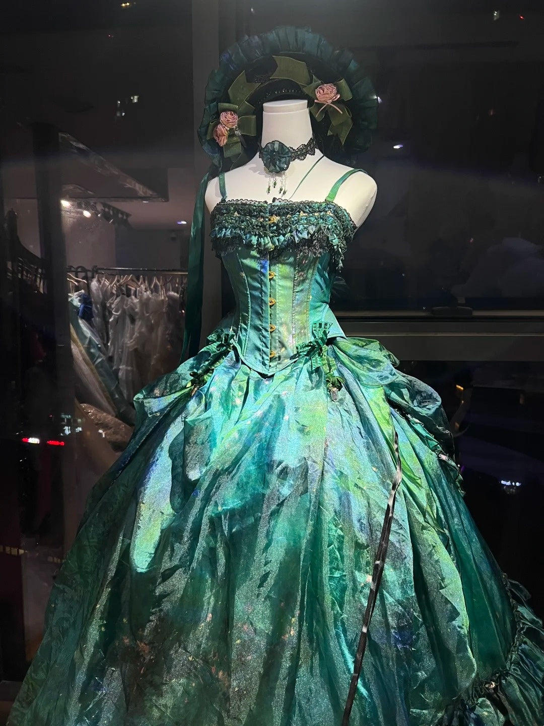 Strahlend und atemberaubend: Wunderschönes langes Abendkleid „Manor Princess“ in Smaragdgrün (gh6729)