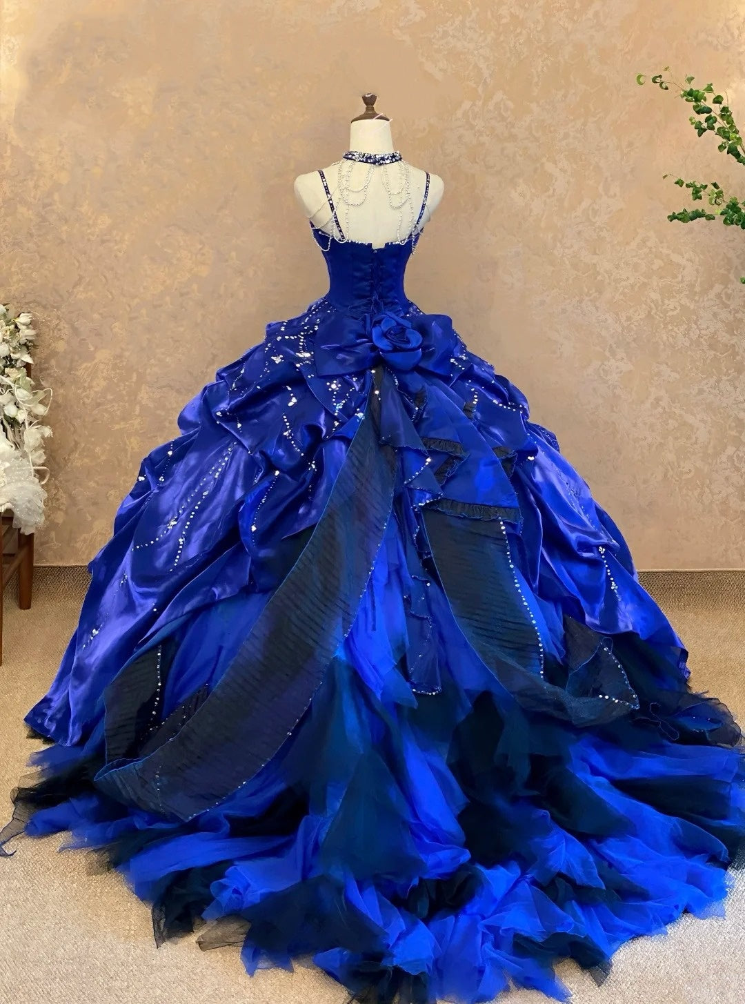 girlhomeshops-Royal Blue Gradient Satin Strapless Rhinestone-Embleme Floor-Long Court-Style Dress gh6367
