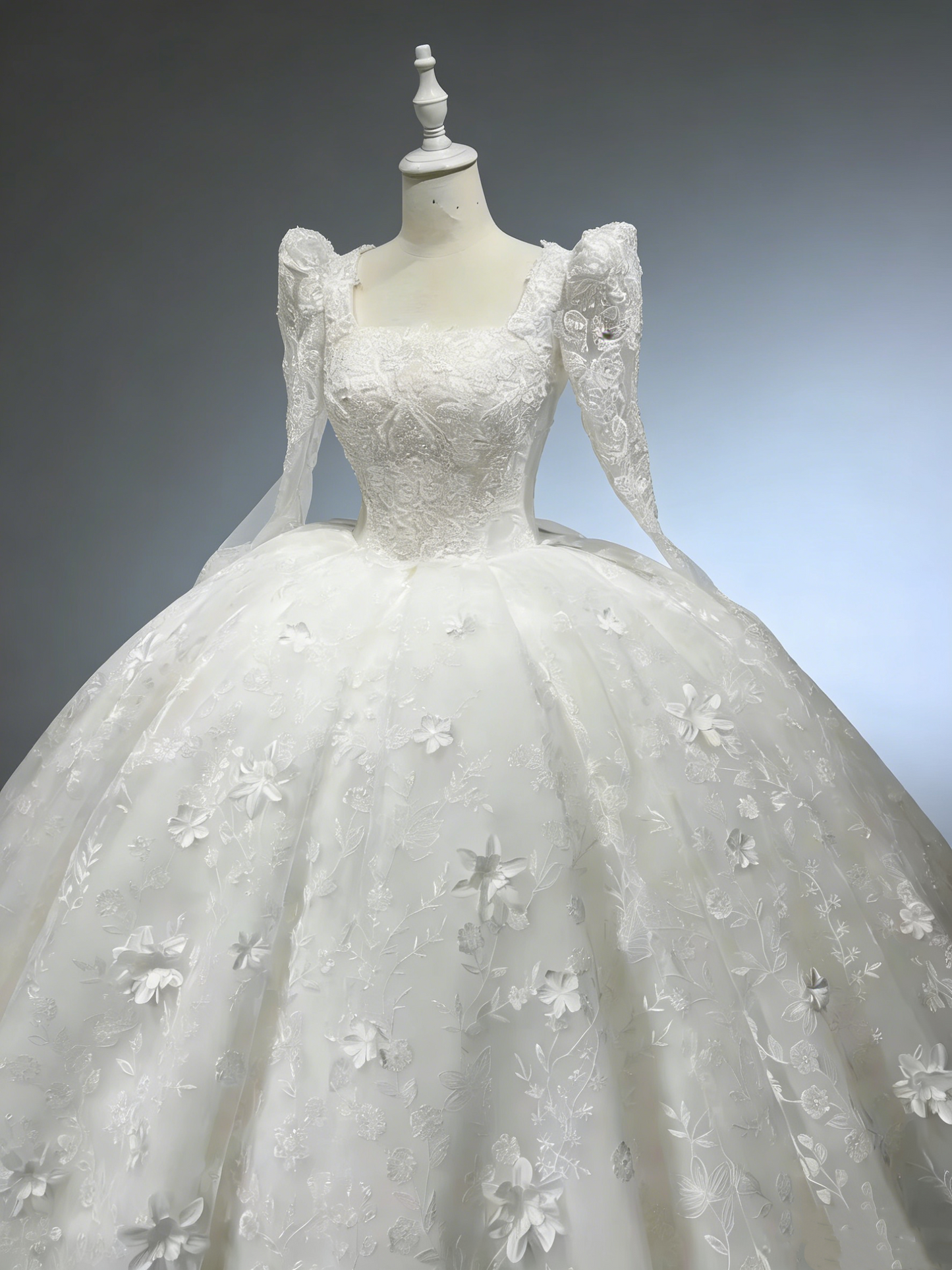 Weißes Ballkleid im königlichen Stil mit Puffärmeln – aufwendig besticktes Brautkleid für die Kirche gh6968