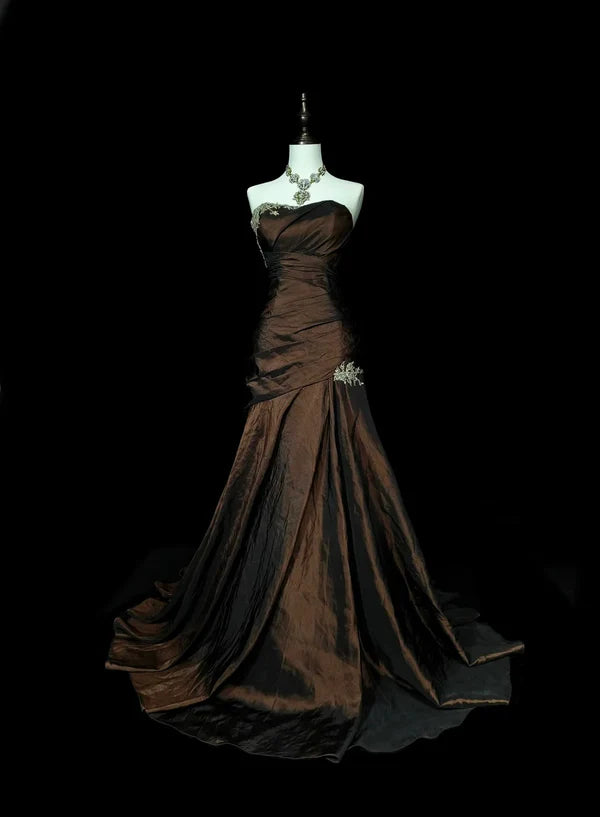 Braun-schwarzes, schulterfreies Satin-Abendkleid mit Farbverlauf: Aufwendige Stickerei, Meerjungfrauen-Stil, hochwertiges Maxi-Abendkleid gh6587