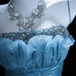 Eisblaues Geheimnis – Elegantes Meerjungfrauenkleid mit Spaghettiträgern, Perlenbesatz und Raffungen, Tüllschleppe. gh7088