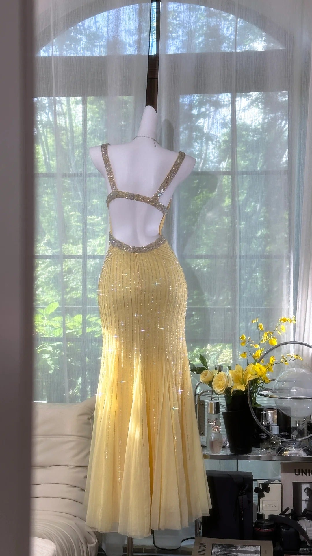 Hellgelb, wunderschön glänzend, modisch, elegant, exquisite Perlen, lang, rückenfrei, Tüll, Ballkleid, Abendkleid, Geburtstags-/Hochzeitsgast-/Feiertagspartykleid, Ballkleid, Valentinstags-Date-Kleid, gh4034
