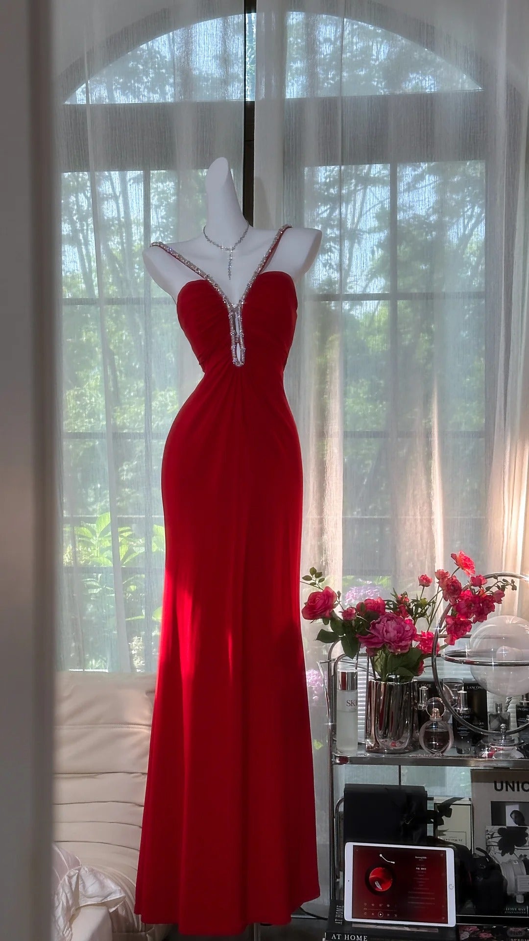 Rotes langes Satin-Ballkleid mit Strasssteinen, Abendkleid, Partykleid, Date-Kleid, Ballkleid gh4679