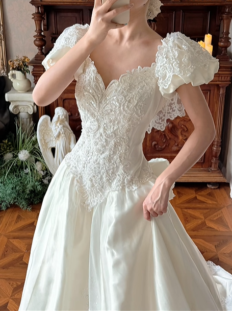 Off‑White Vintage Empire Waist V‑Neck Lace Appliqué Sheer Chiffon Puff Long Sleeve Ruffle Lace Hem Long Prom Gown, Wedding Dress gh8624