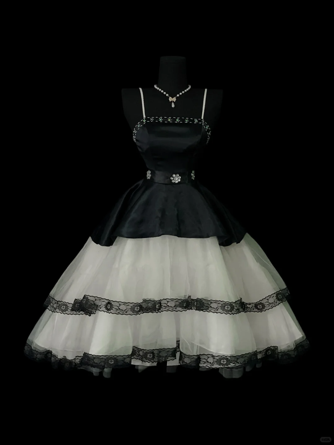 Black‑White Contrast Vintage Midi Prom Gown, Black Satin Bodice, Rhinestone Floral Wide Waistband, Multi‑Layer White Tulle Skirt, Black Lace Hem, Retro Sweet Party Photoshoot Dress gh8870
