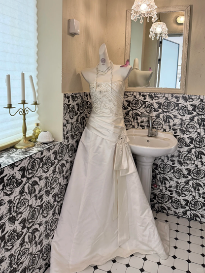 White Strapless Beaded Waist-Cinched Bodycon Sexy Vintage Romantic Dress, Wedding Gown gh7527