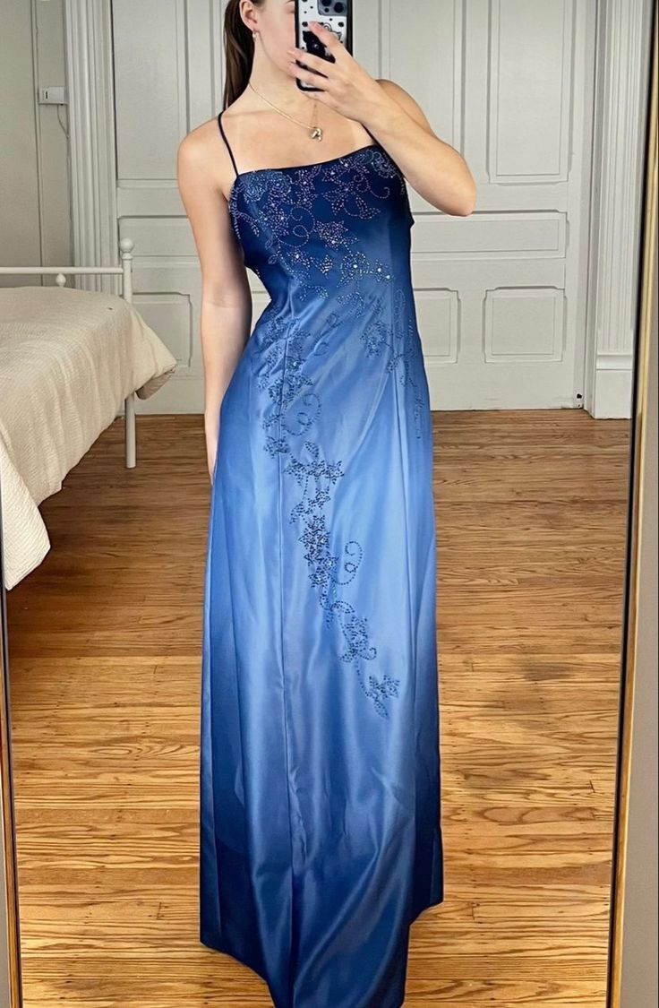 Robe de soirée longue en satin et tulle, élégante, style rétro, bleu, vintage, bretelles spaghetti, perles, robe de bal, gh3895
