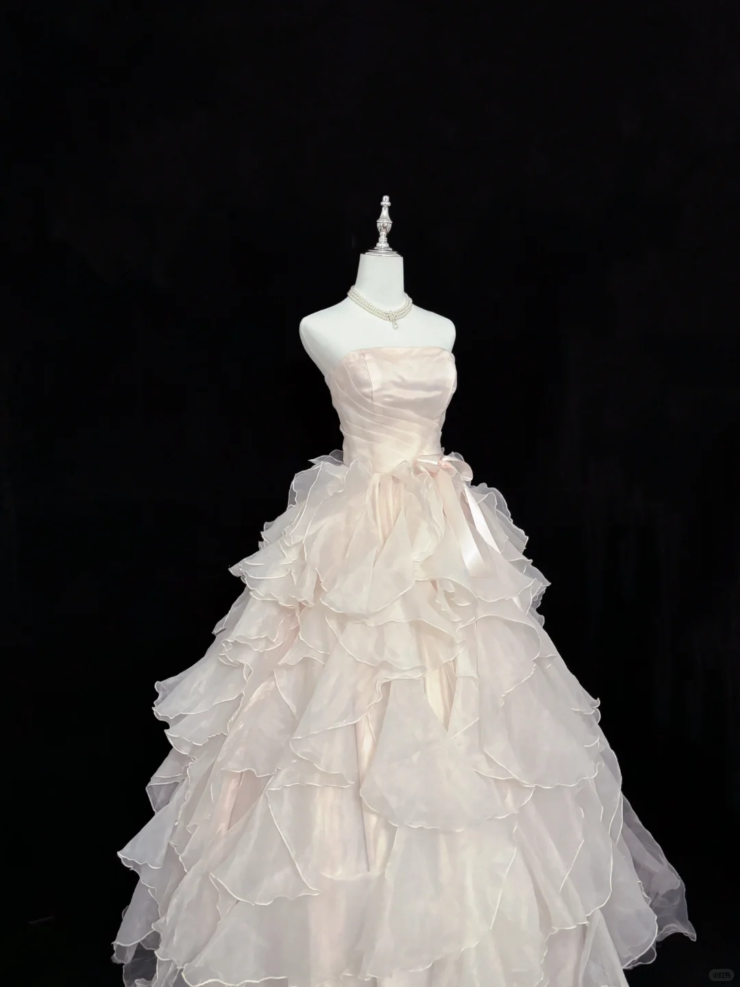 Blush Pink Strapless with Bow, Cinched Waist, Voluminous Tiered Skirt Long Romantic Dress, Wedding Gown gh8078