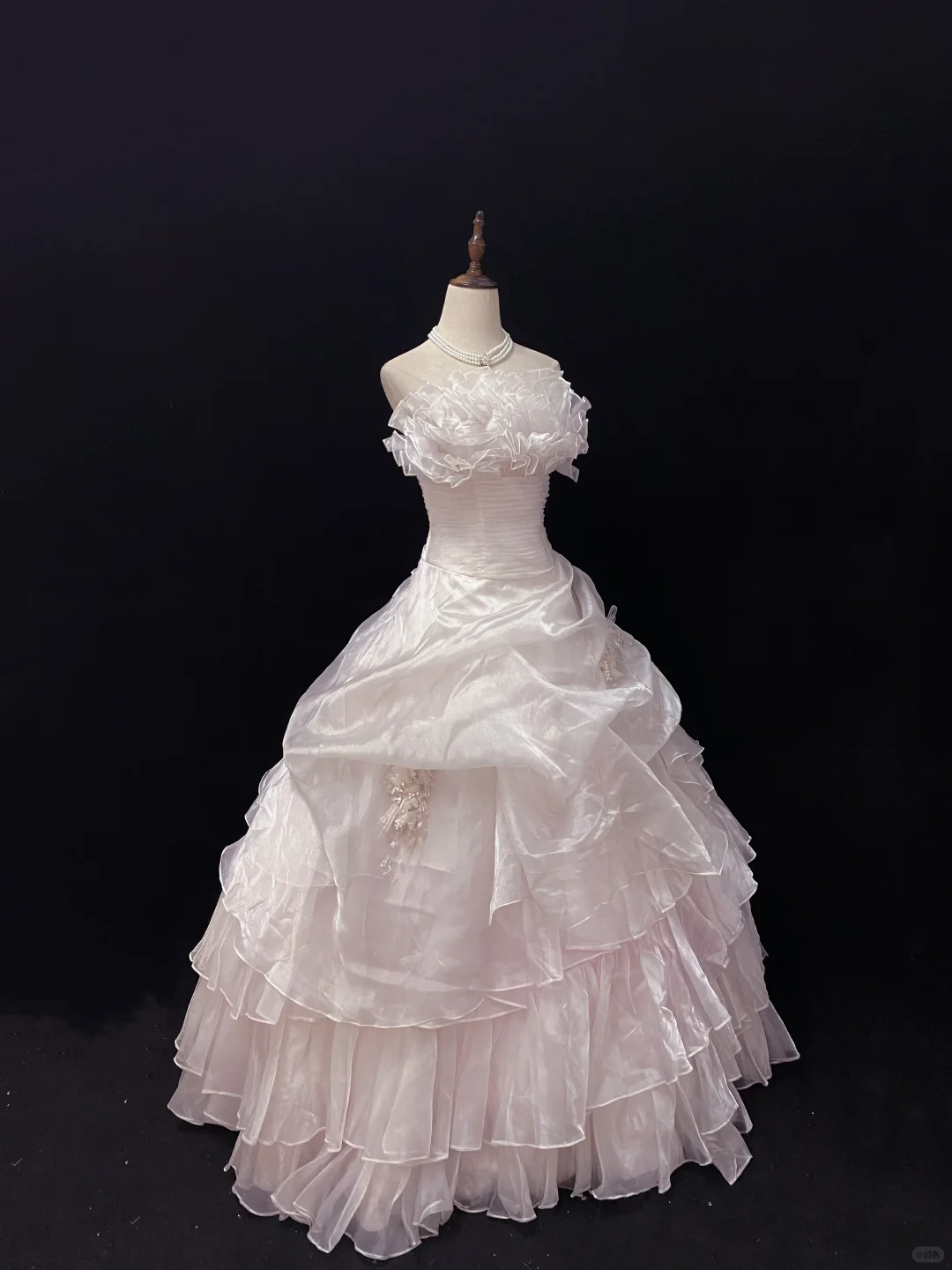 Blush Pink Strapless Elegant Romantic Gown, Cinched Waist, Voluminous Tiered Skirt, Wedding Dress & Bridal Gown gh8117