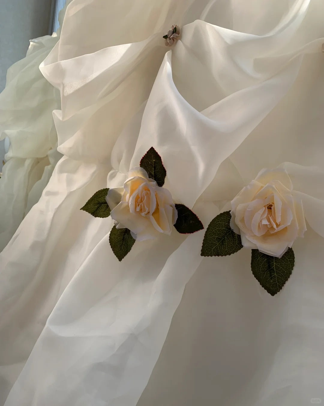Elfenbeinweißes, geblümtes, langes, bodenlanges Tüll-Ballkleid, Abendkleid, Brautkleid gh4547