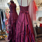 Retro-Diva-Neckholderkleid: Taillenbetonter Rüschenrock, Satin, hochwertiges Partykleid gh6578
