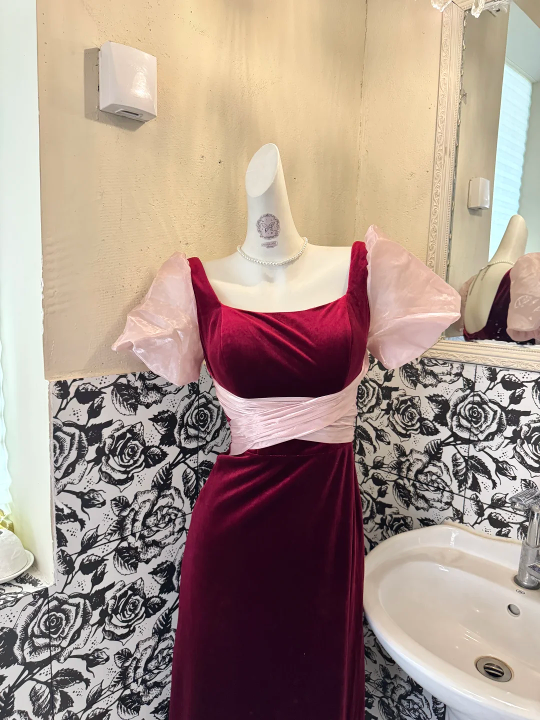 Burgundy Square Neck Puff Sleeve Waist-Cinched Fitted Elegant Vintage Romantic Gown gh7557