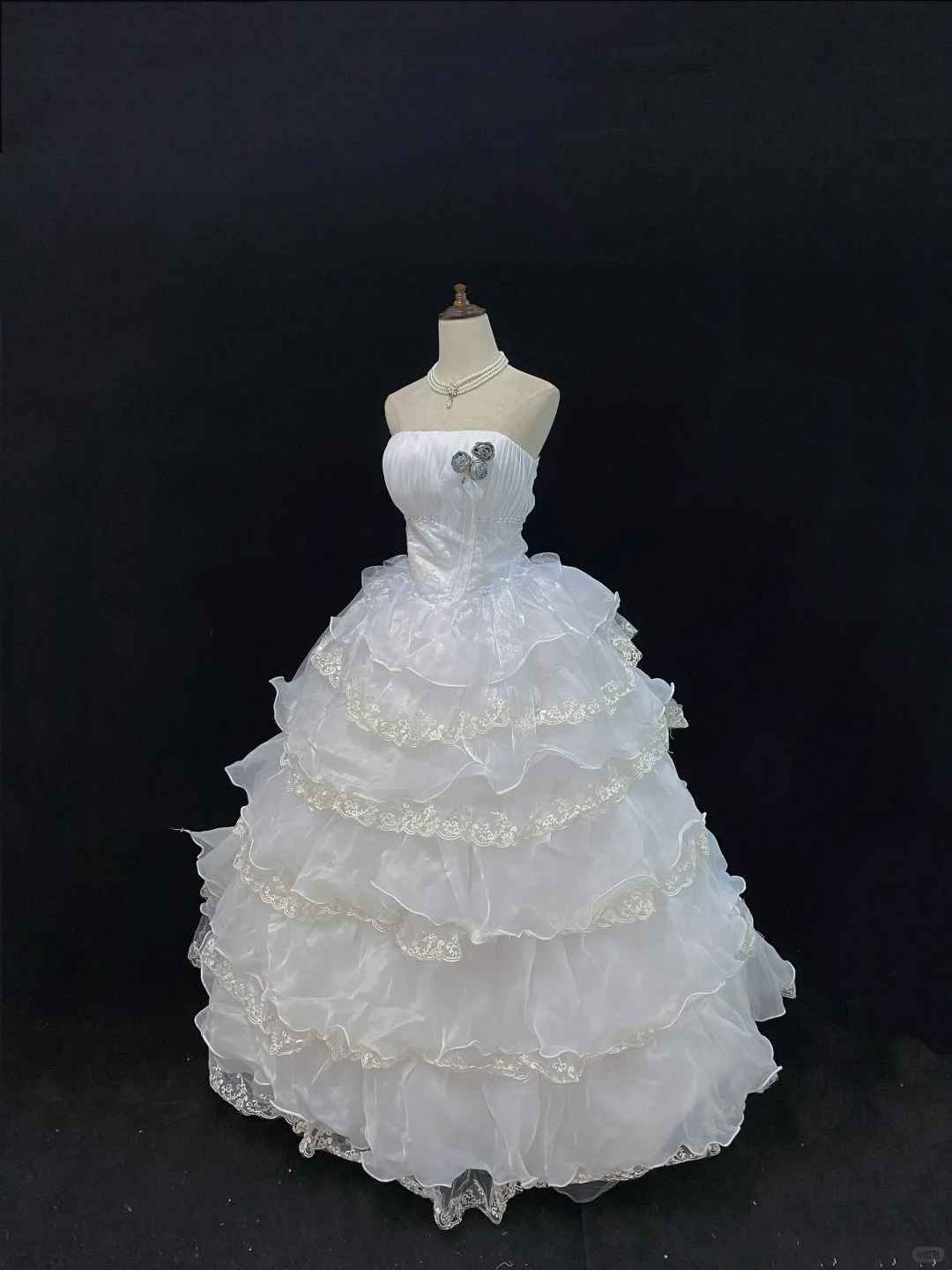 Off-White Strapless Long Romantic Gown, Cinched Waist, Voluminous Tiered Skirt, Wedding Dress & Bridal Gown gh8119